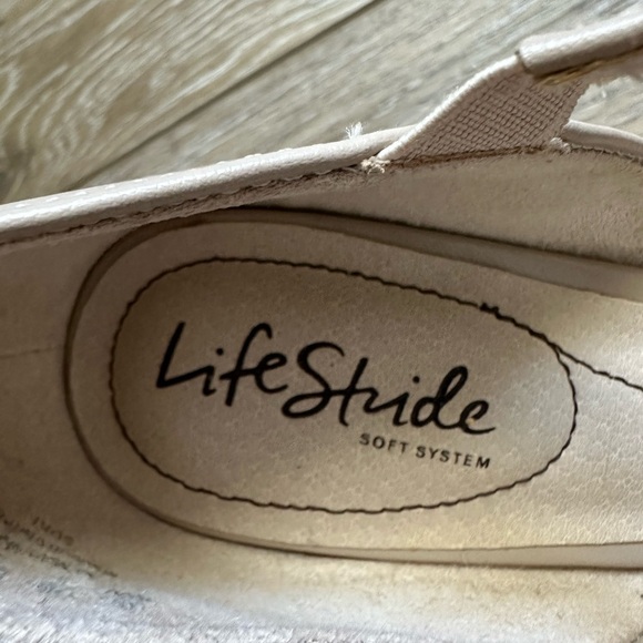 🔥LifeStride soft system 3 inches heel size 8W great condition no scratches. - Picture 9 of 10